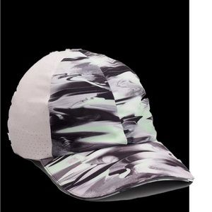 Lululemon Unisex  Fast and Free Running  Cap NWT
